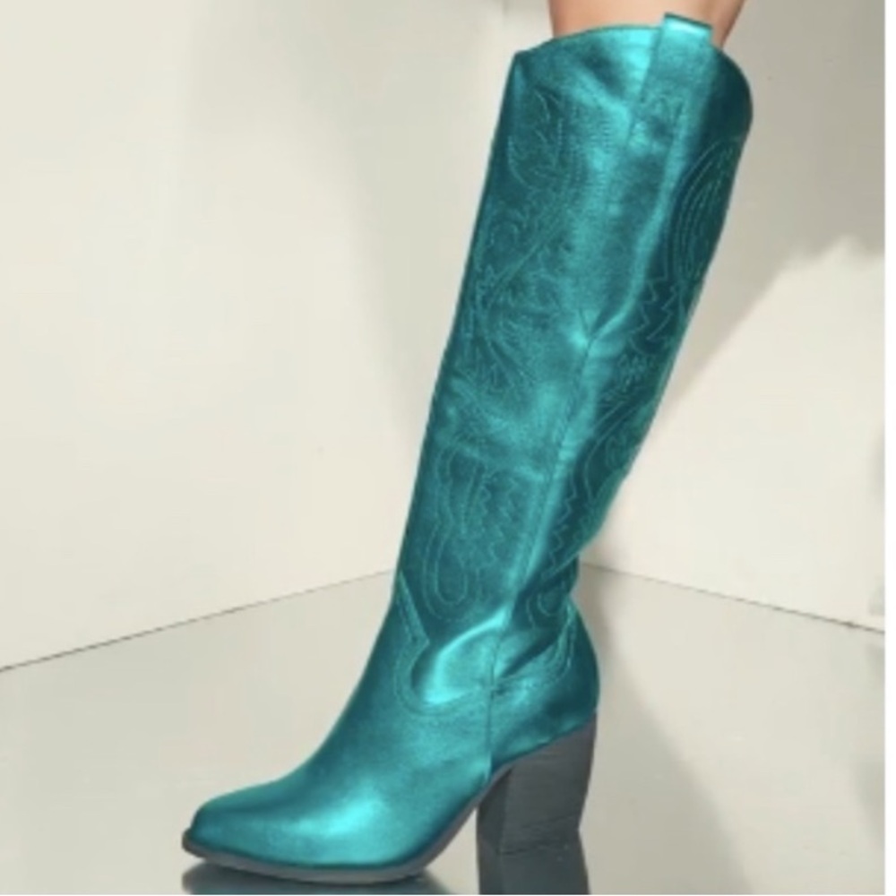 Giani Bernini Celtic Heeled Boots Taylor Swift Like